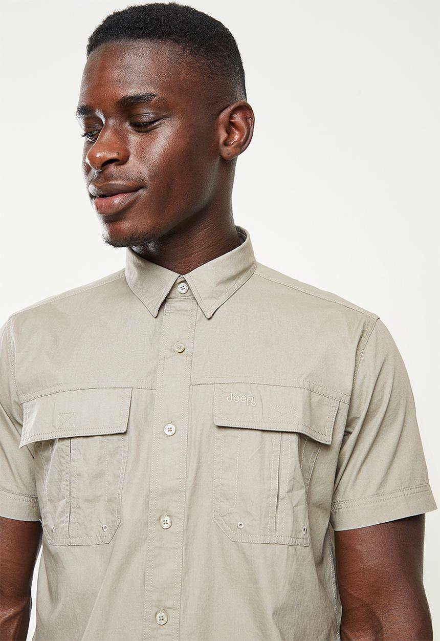 JEEP - Short sleeve safari shirt with back vent - khaki