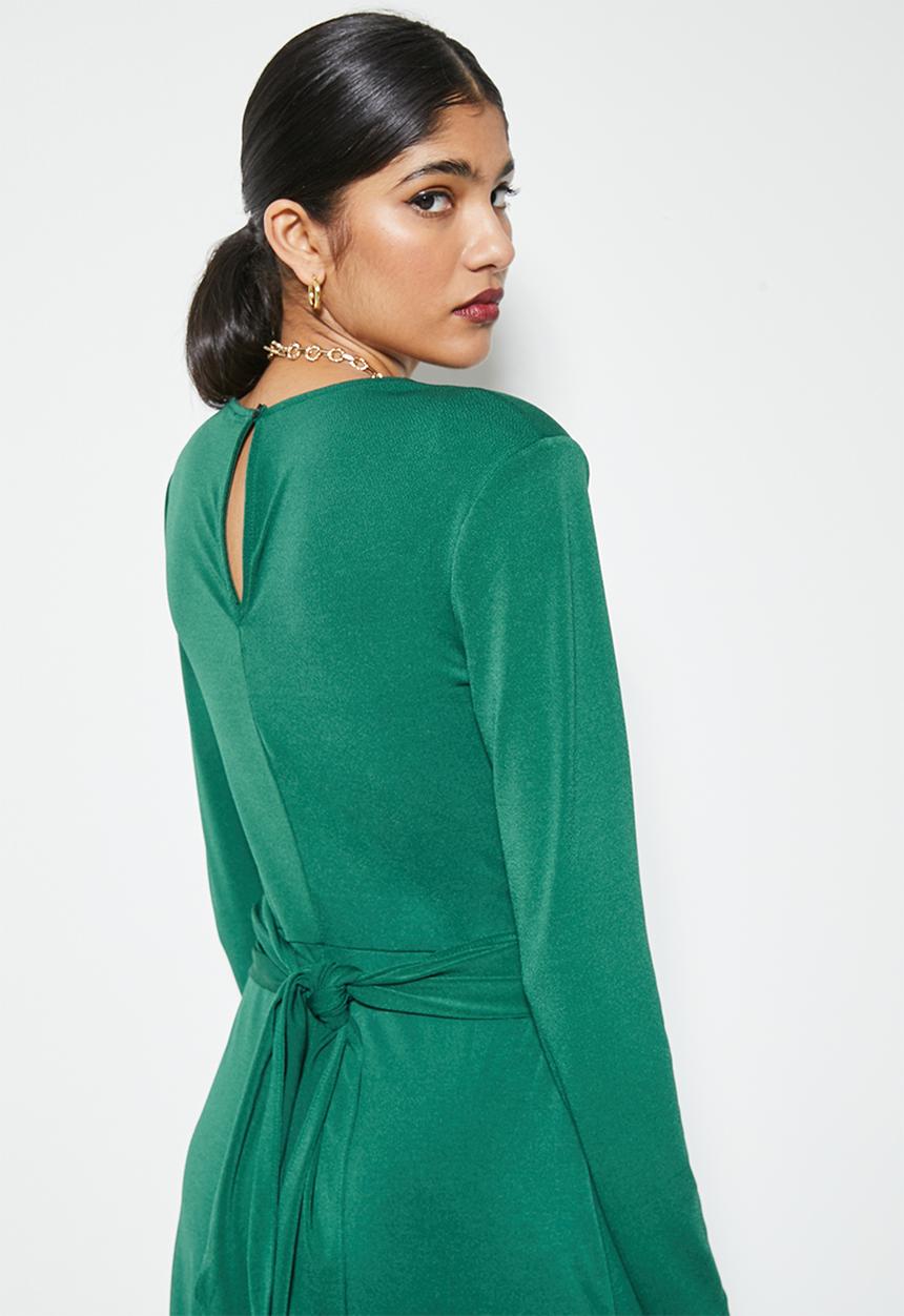 VELVET - Cross over front crepe dress - green