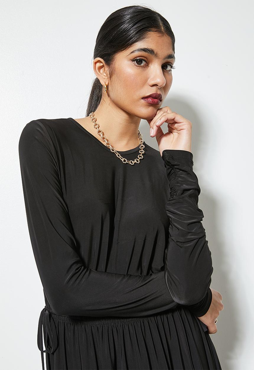 VELVET - Open back knit fit and flare dress - black