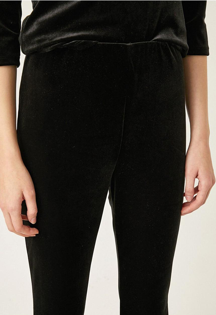 Koton - Velvet capri pants - black
