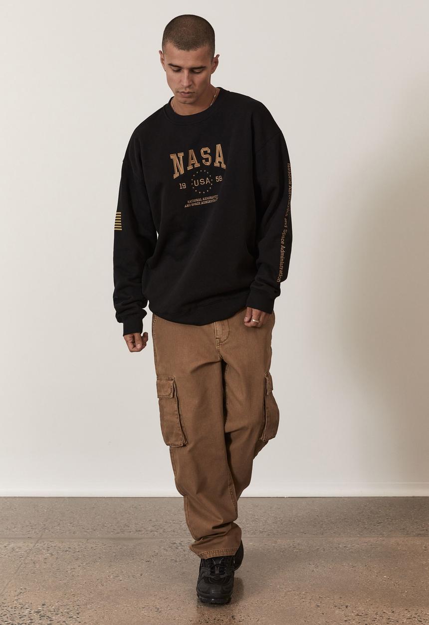 Factorie - Oversized nasa crew - black & gold nasa emb