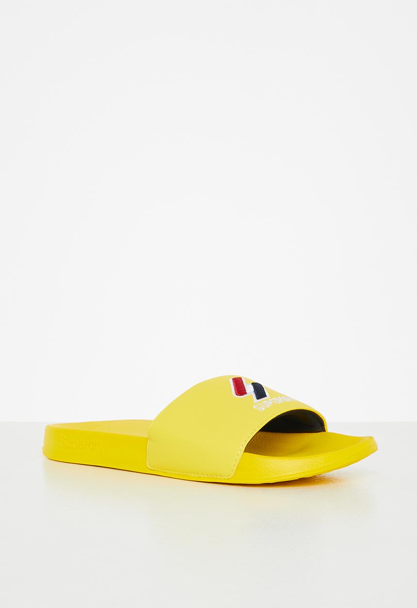 Superdry. - Core pool slide - yellow