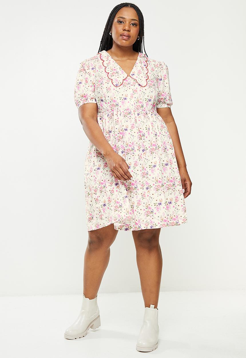 Glamorous - Plus peterpan printed dress - white vintage flower
