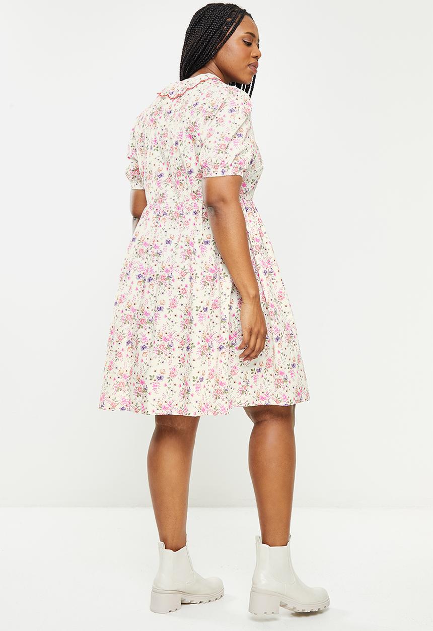 Glamorous - Plus peterpan printed dress - white vintage flower