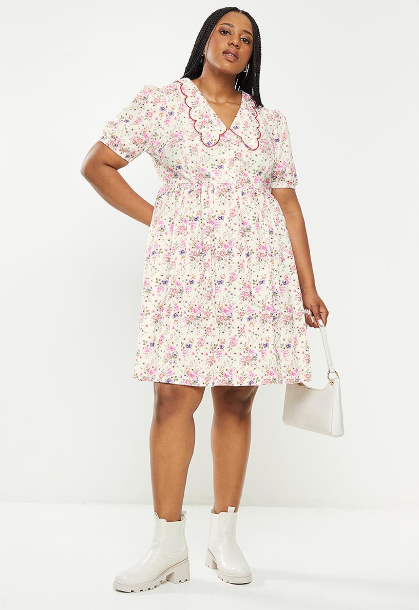 Glamorous - Plus peterpan printed dress - white vintage flower