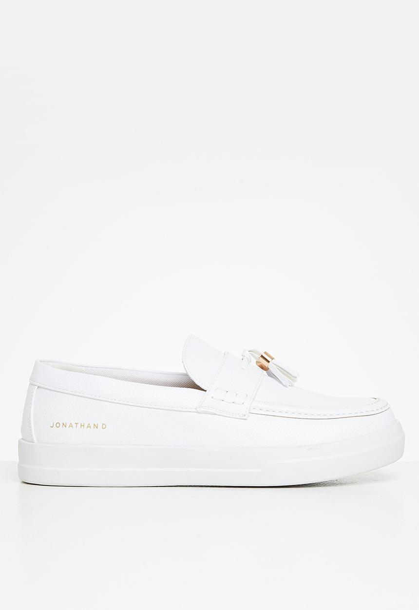 Jonathan D - J tassel - white 