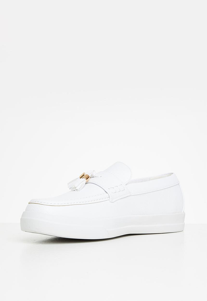 Jonathan D - J tassel - white 