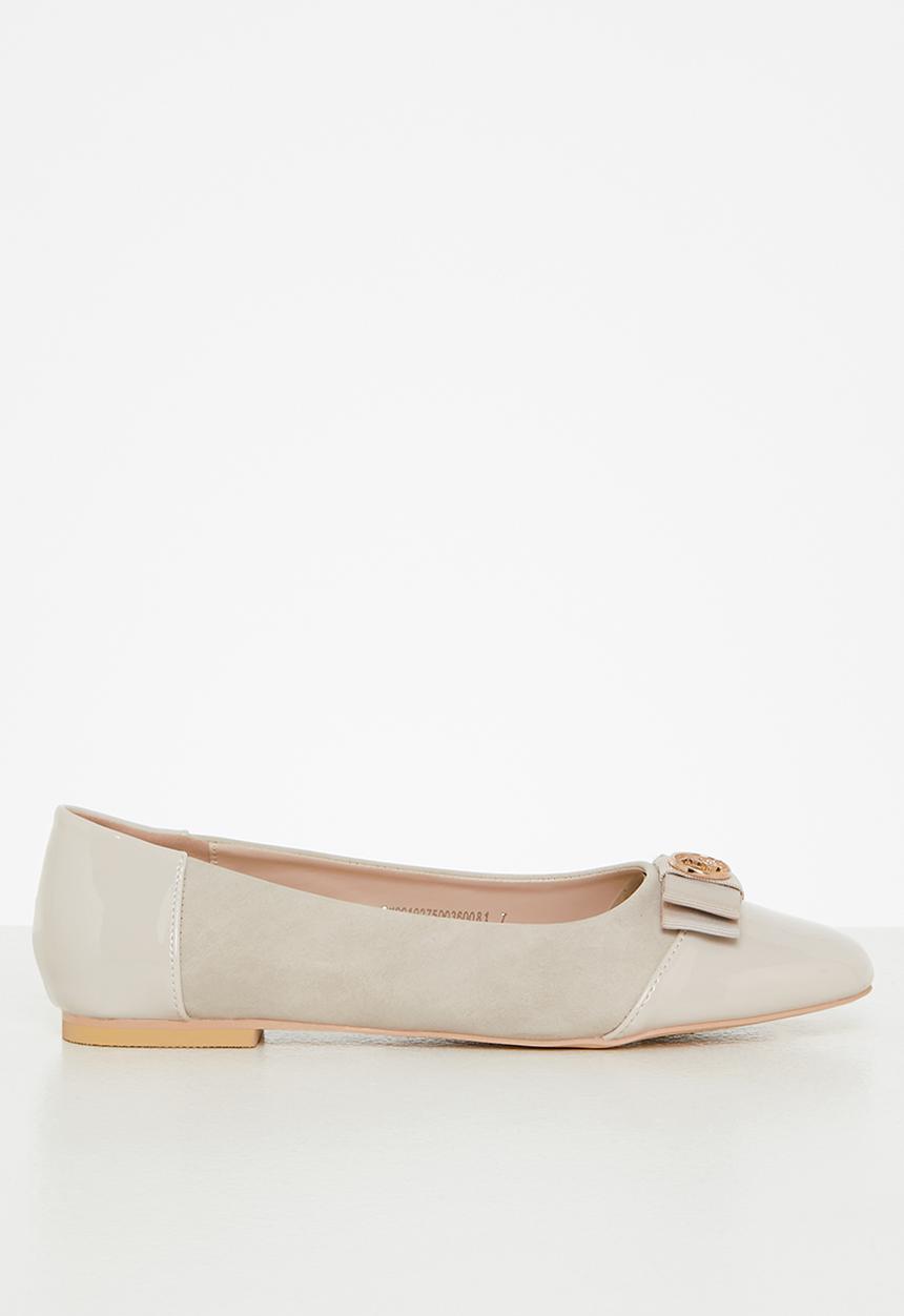 POLO - Bow faux suede pump - off white