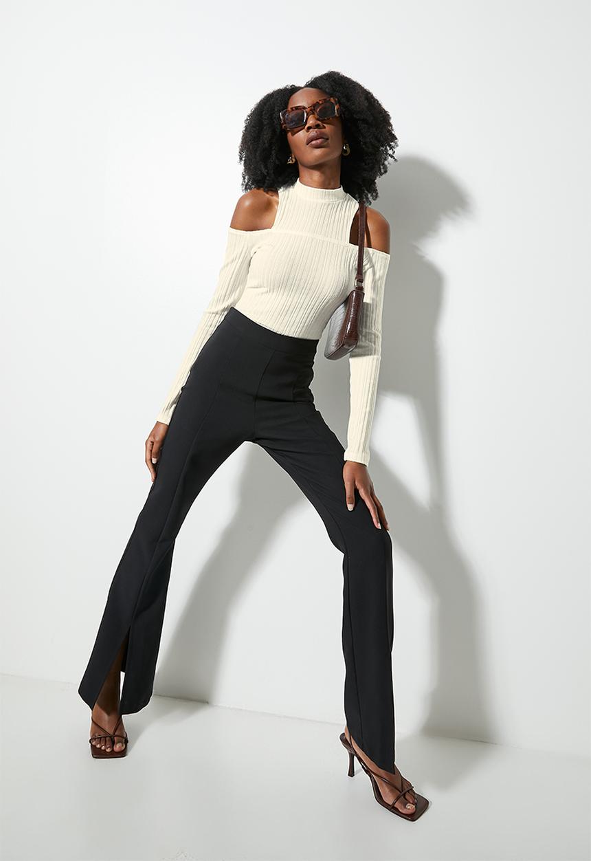VELVET - Rib cut out shoulder top - milk