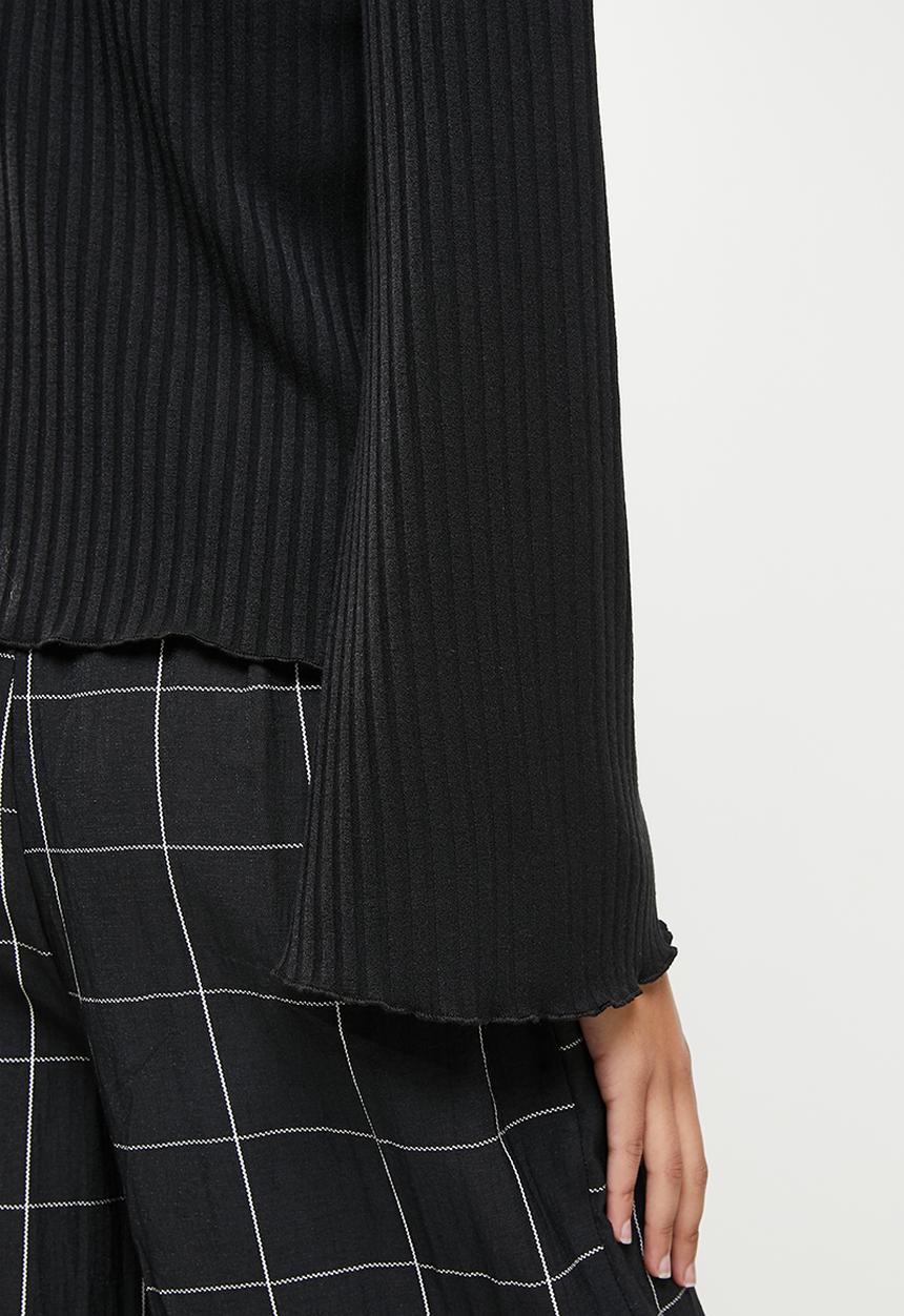 Me&B - Bellow sleeve ribbed button down top - black