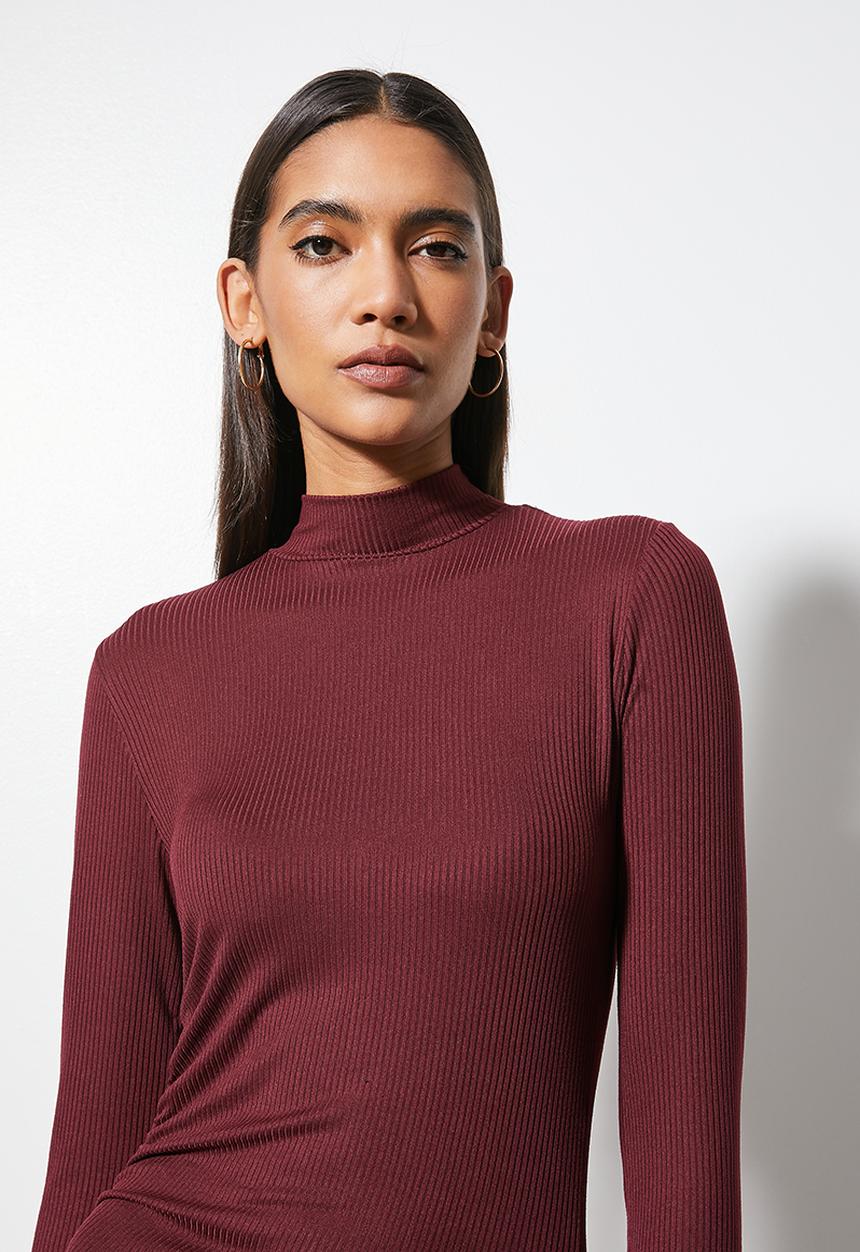 Superbalist - Ruched bodycon - windsor wine