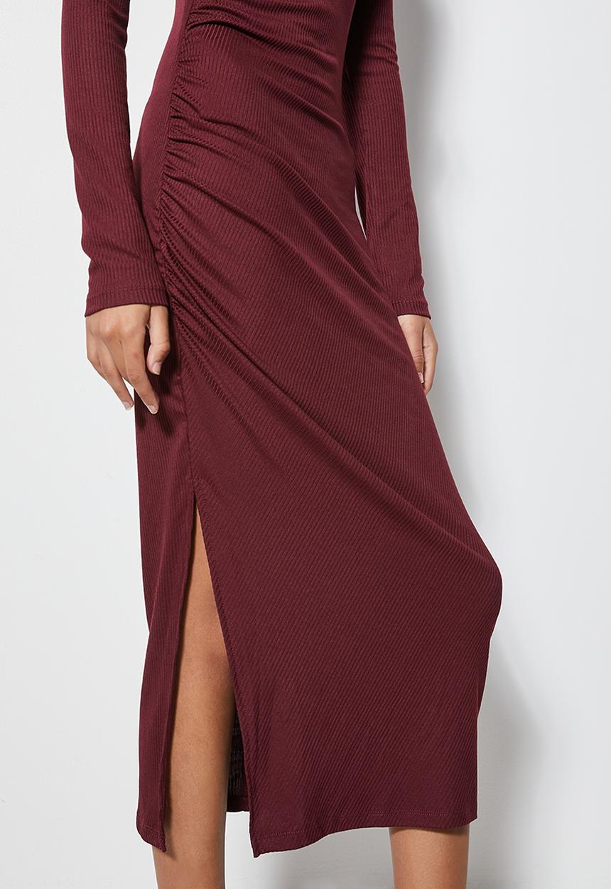 Superbalist - Ruched bodycon - windsor wine