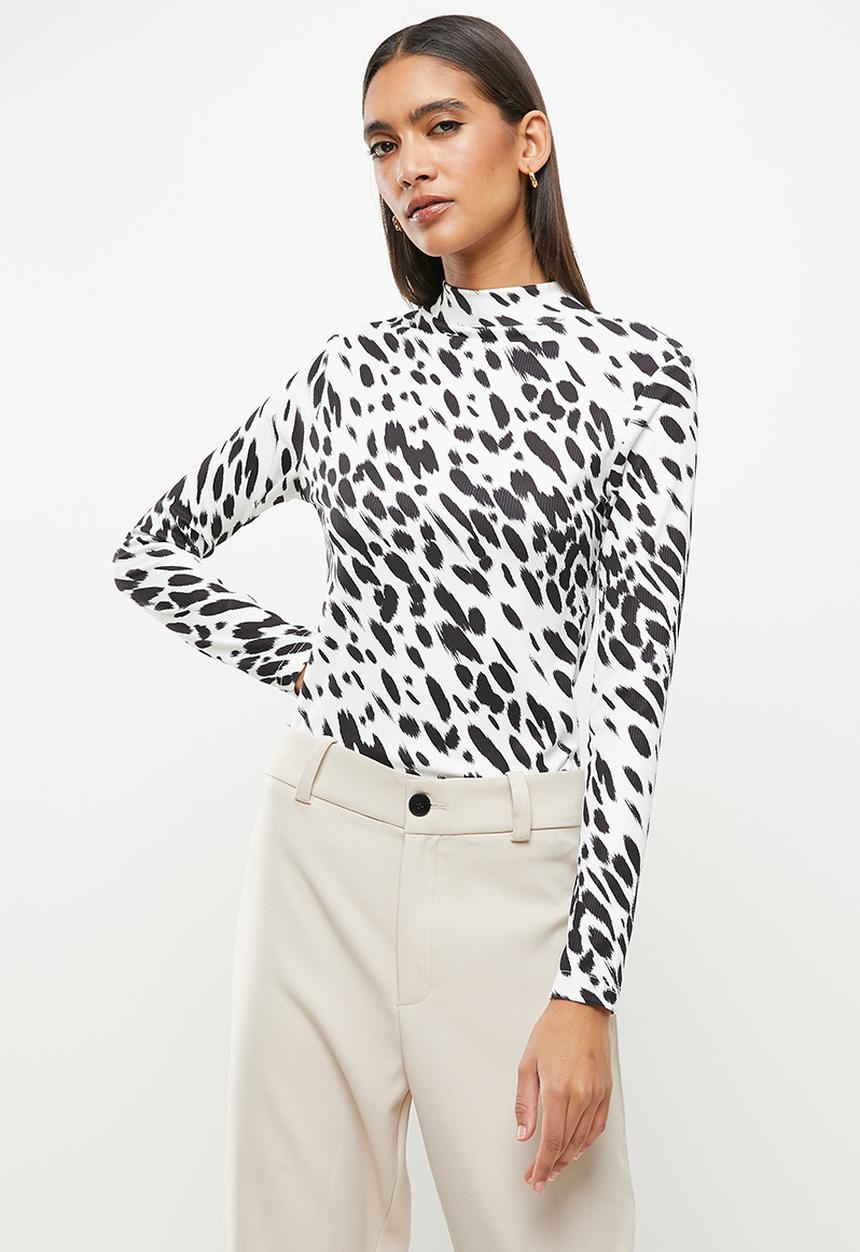 Me&B - Printed rib turtleneck top - black & white 