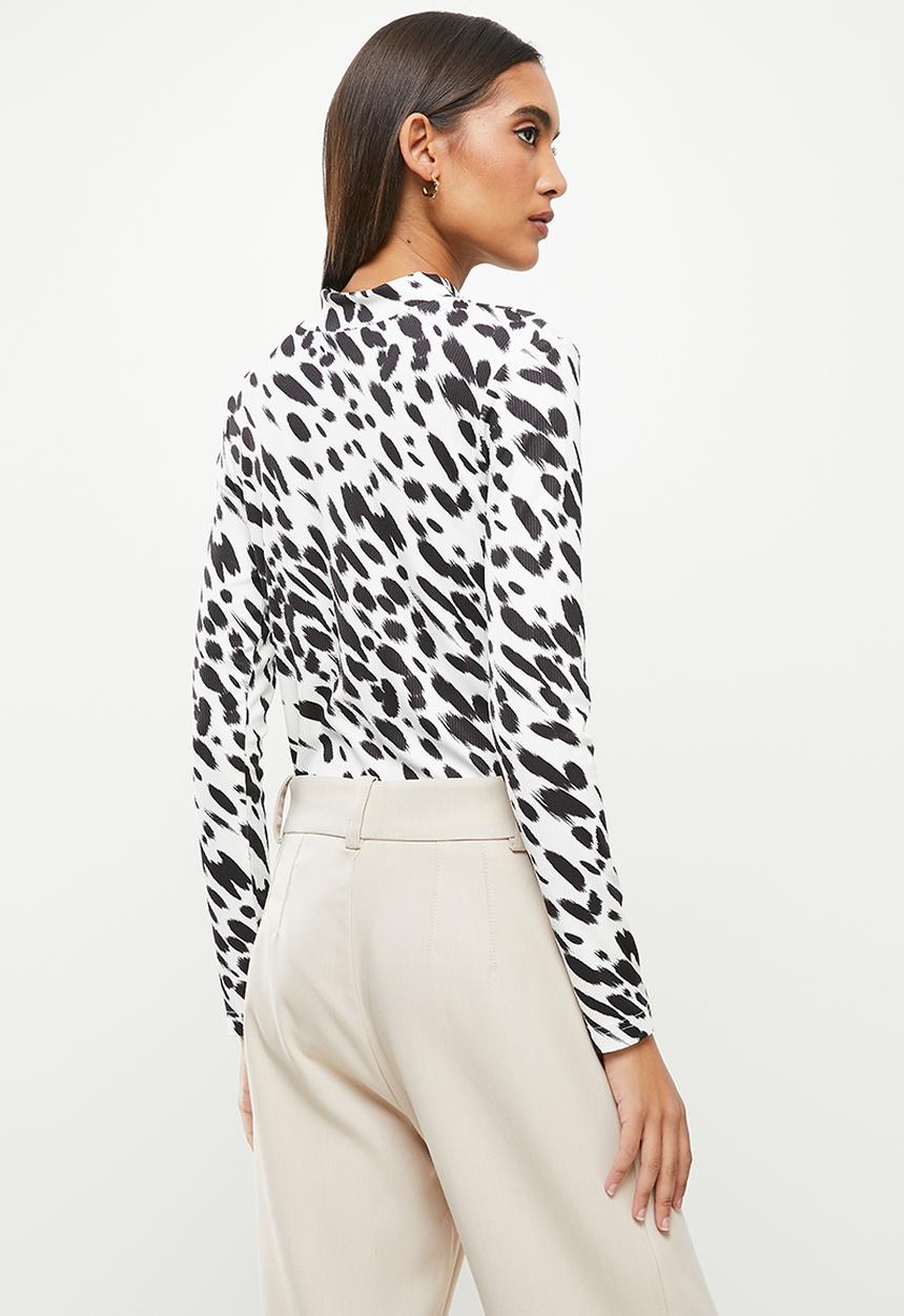 Me&B - Printed rib turtleneck top - black & white 