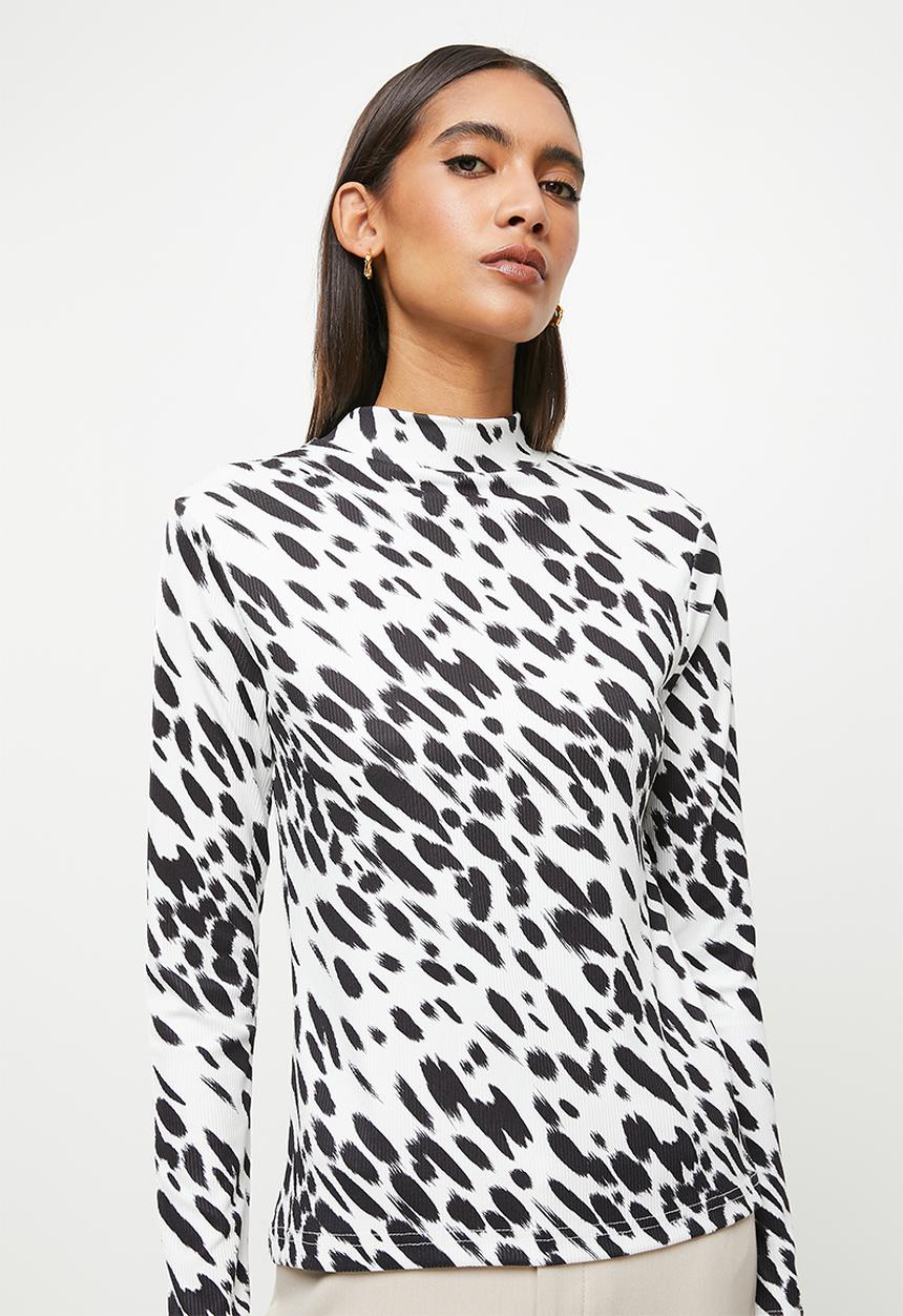 Me&B - Printed rib turtleneck top - black & white 