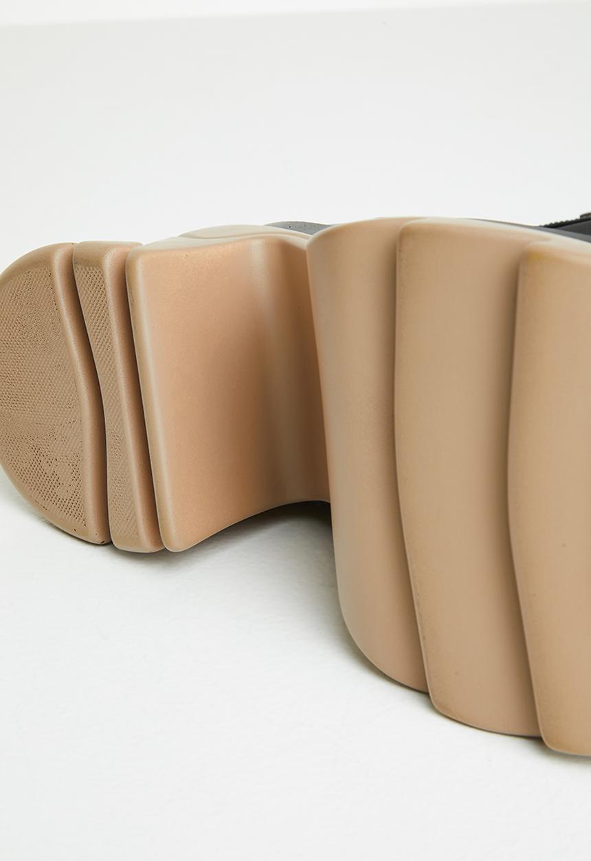 Rock & Co - Zingara 1 chelsea boot - neutral