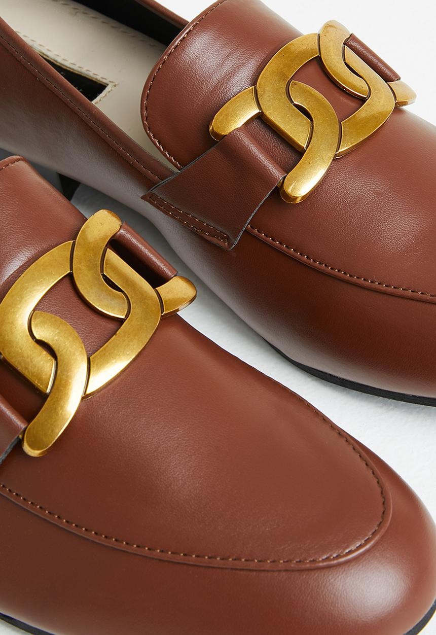 Plum - Harmony chain loafer - brown
