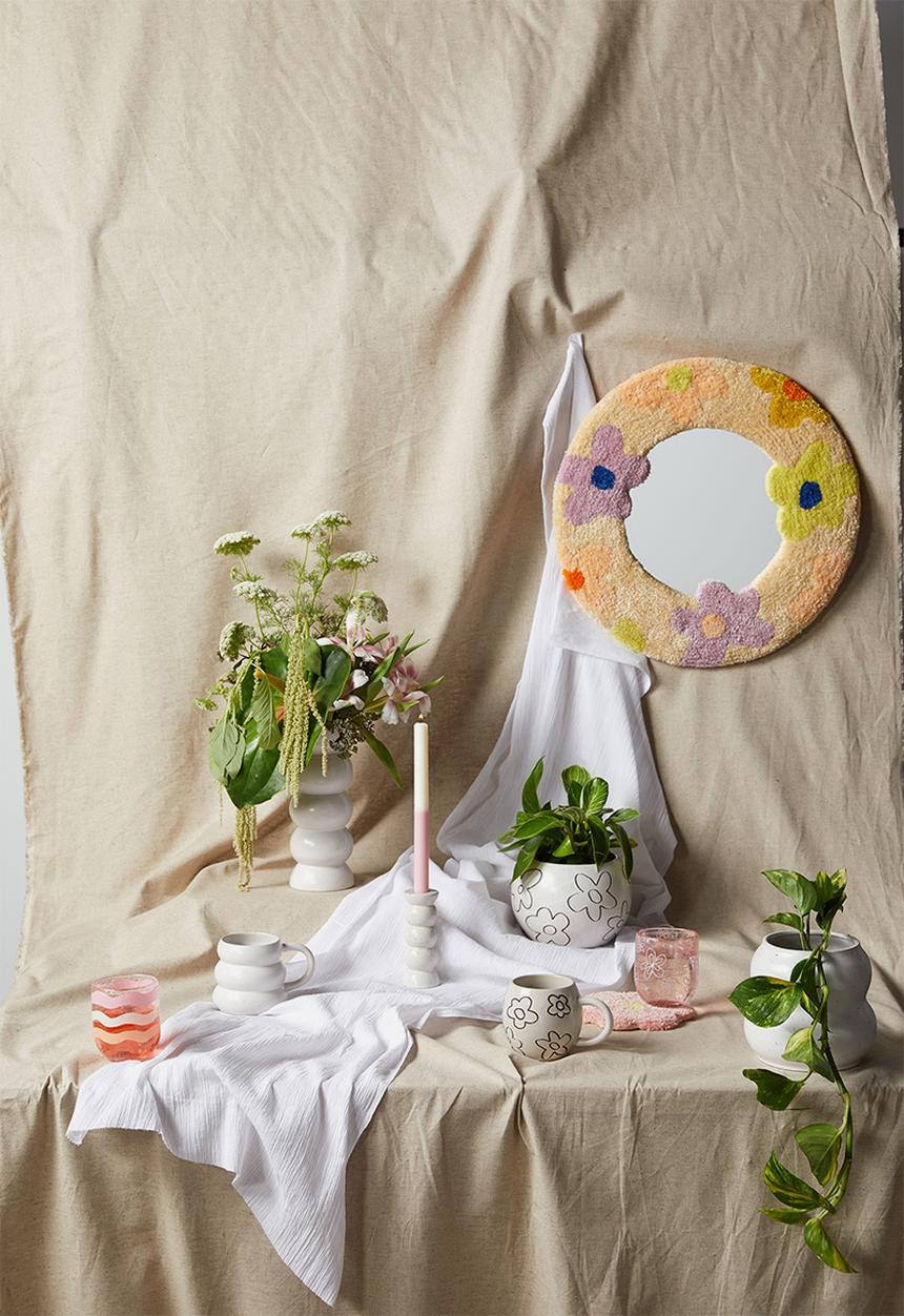Typo - Shape shifter vase - bubble true white