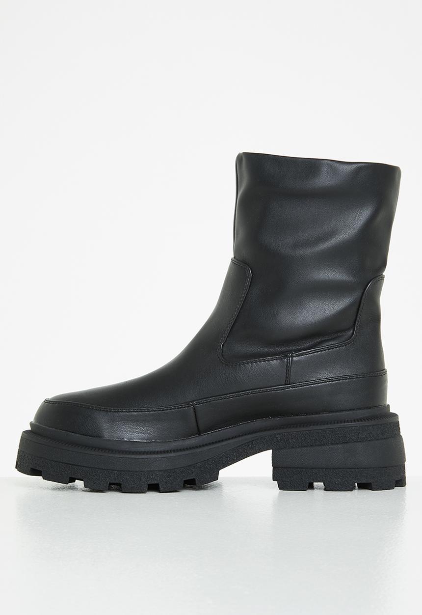 Missguided - Chunky textured sole sock boot - black