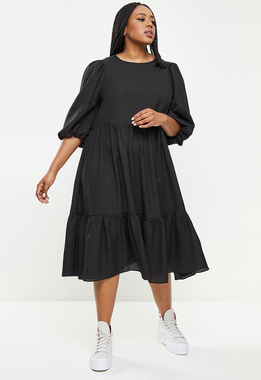 Glamorous - Plus black puff sleeve tiered hem dress