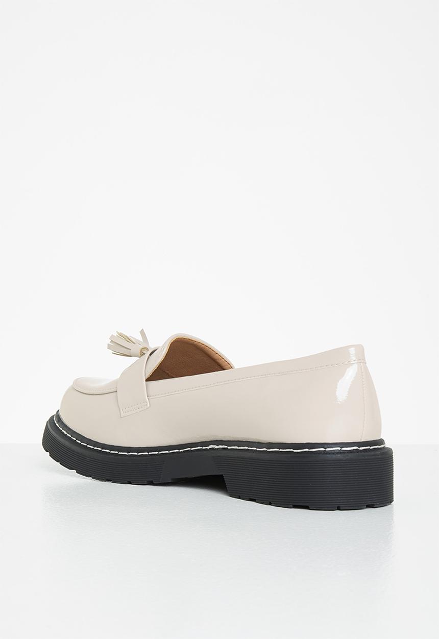 Butterfly Feet - Rali 1 tassel loafer - bone