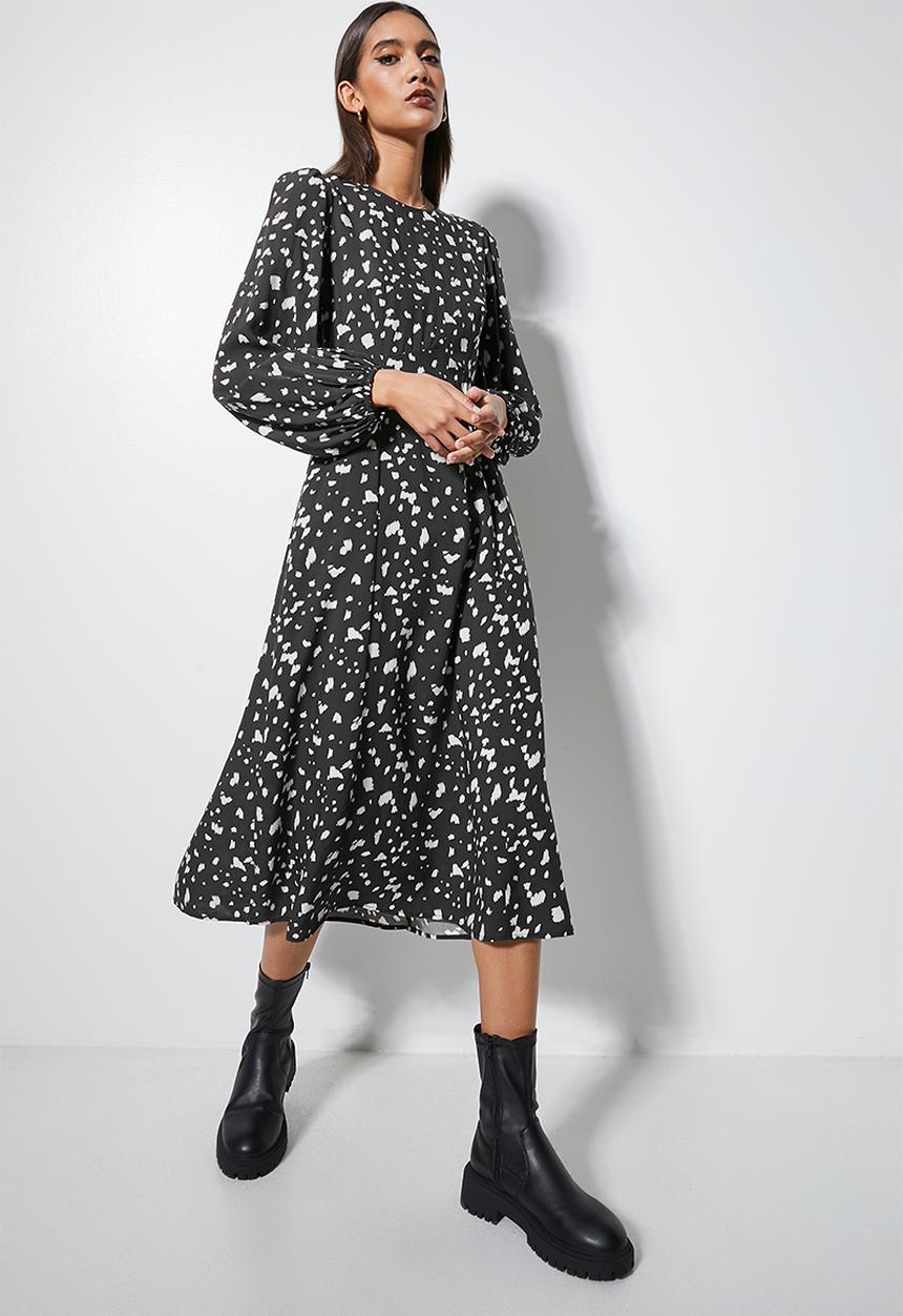 Superbalist - Balloon sleeve fit & flare - dark ground dalmation