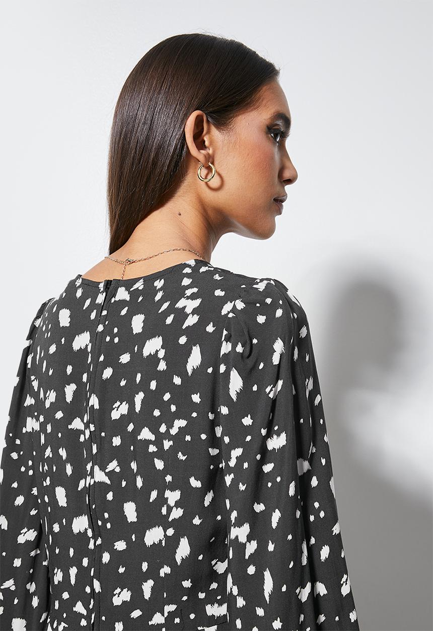 Superbalist - Balloon sleeve fit & flare - dark ground dalmation