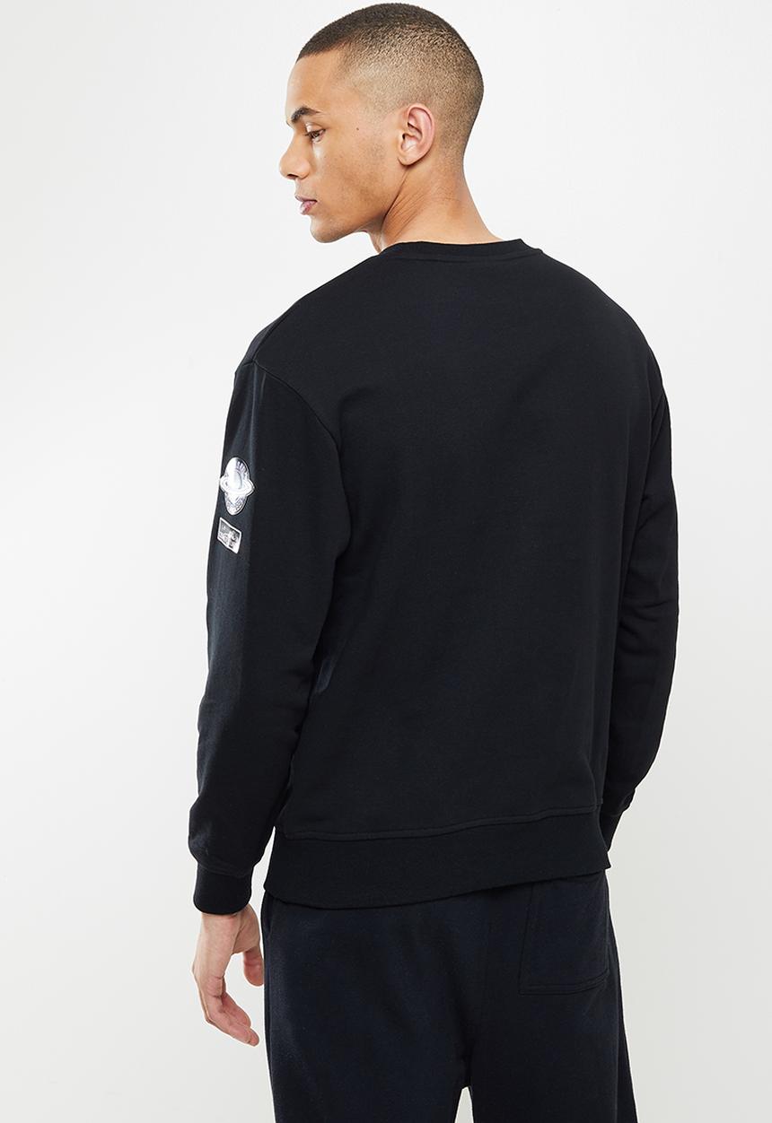 Giordano - Relaxed fit printed sweater - signature black