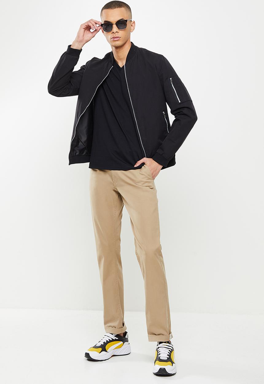 Giordano - Slim fit v-neck short sleeve tee - signature black