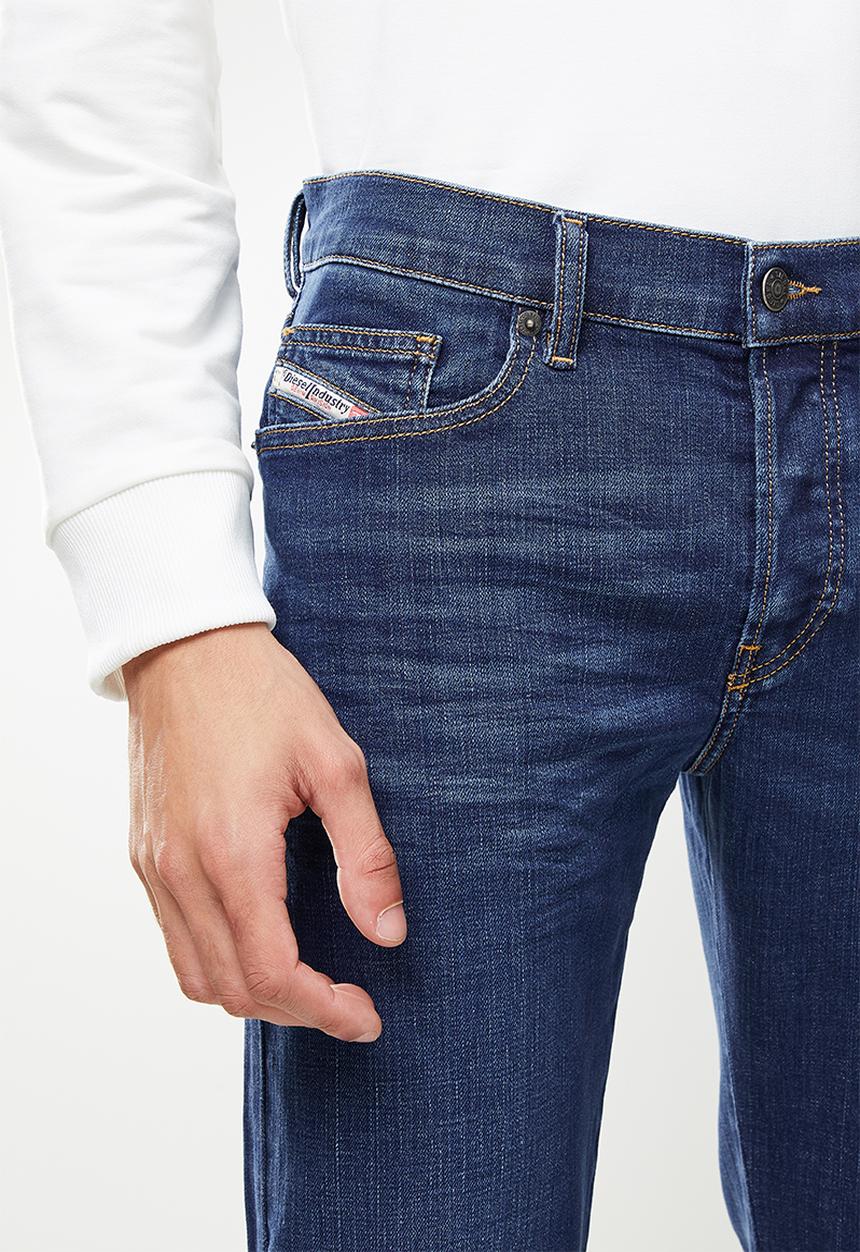 Diesel  - D-yennox tapered jeans - mid blue