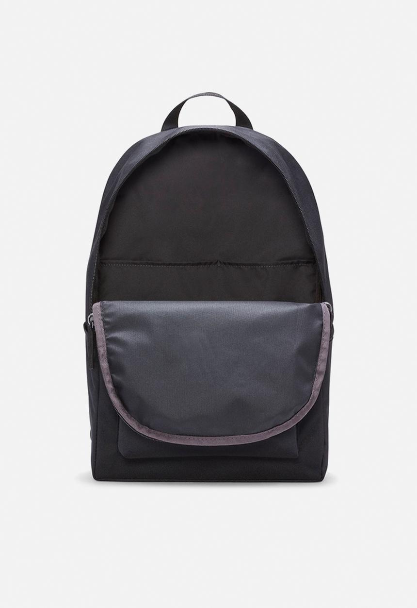 Nike - Nike Heritage Backpack 25L - Black/Black/White