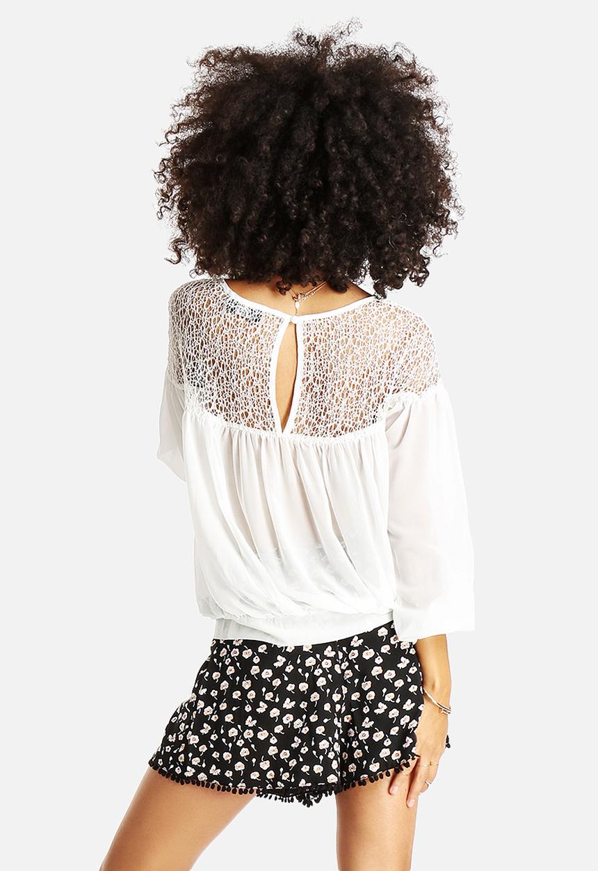 AX Paris - Circle Lace Crop