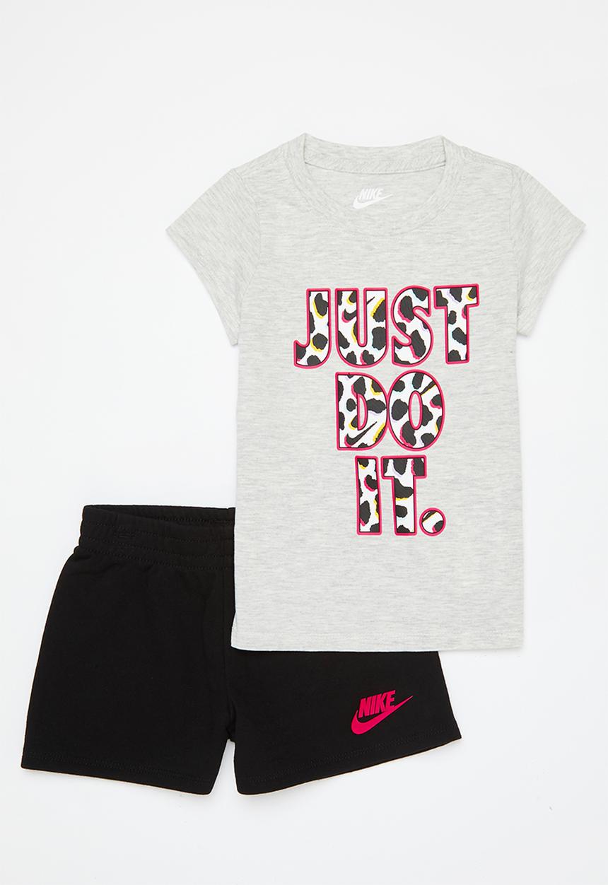 Nike - Nike wildflower short set - black
