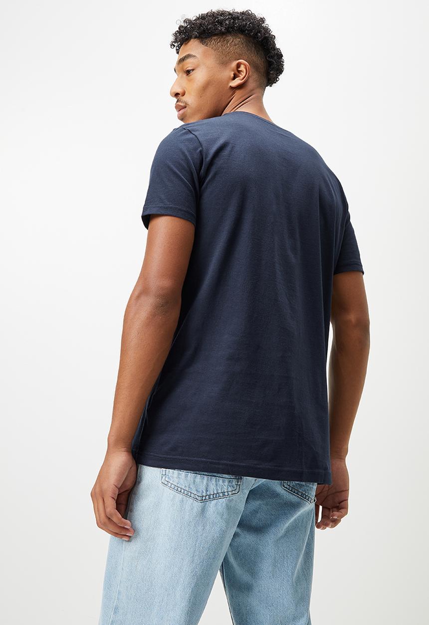 STYLE REPUBLIC - Mikey crew neck graphic tee - navy 