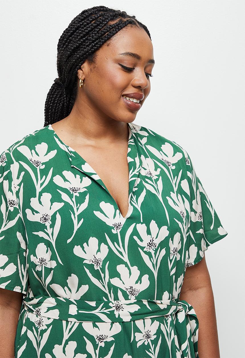 edit Plus - Notch neck belted column dress - green & cream floral