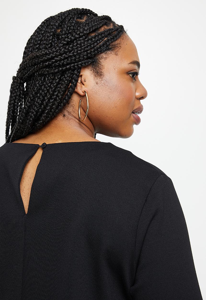 Me&B - Plus bellow sleeve cuff detail dress - black