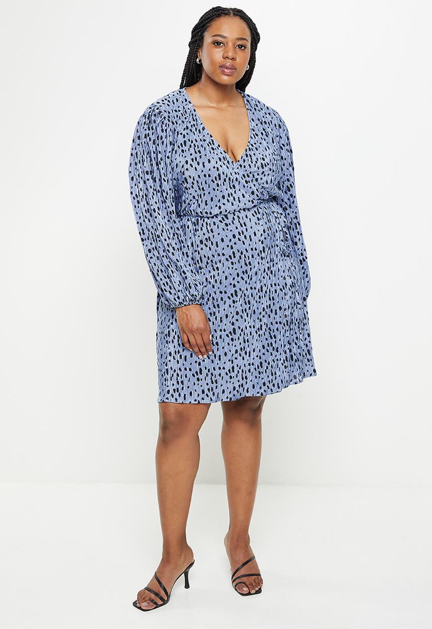 Glamorous - Plus ladies dress - blue black plisse spot