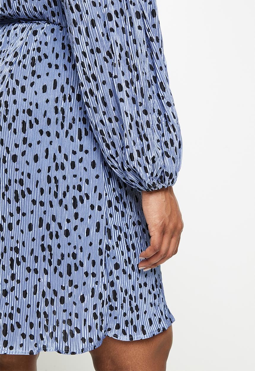 Glamorous - Plus ladies dress - blue black plisse spot