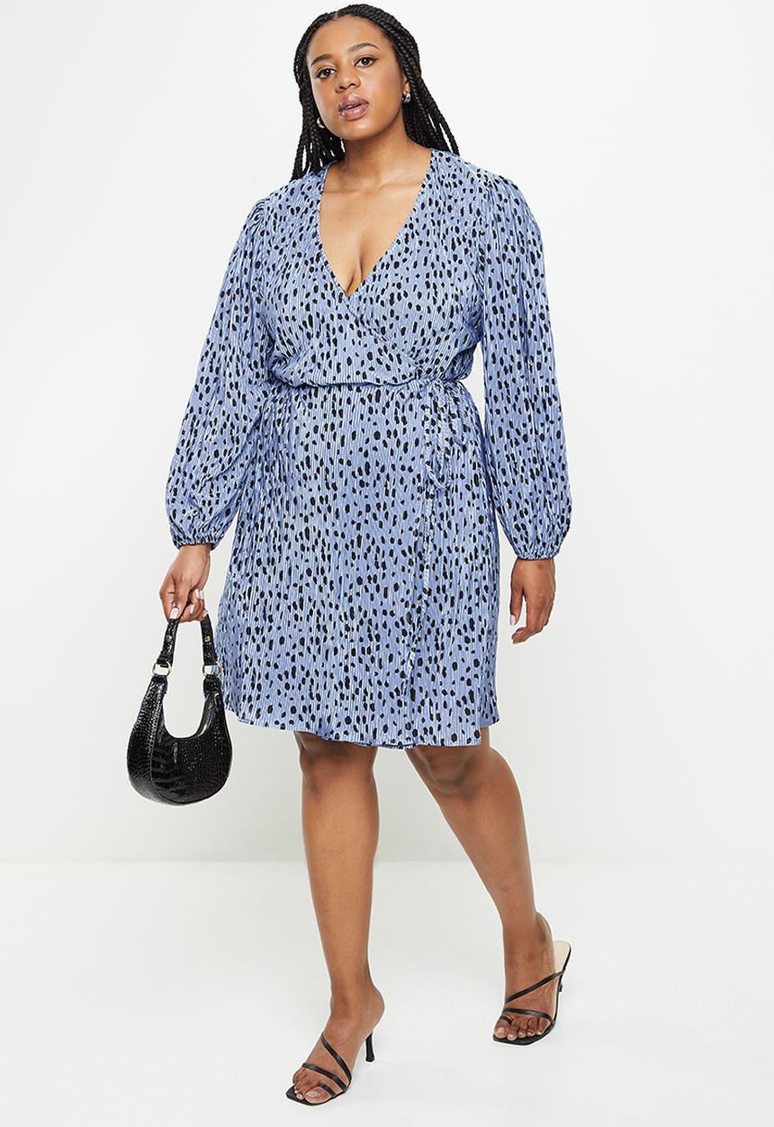 Glamorous - Plus ladies dress - blue black plisse spot