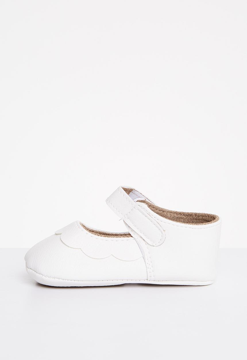 Pop Candy - Baby girls pump with strap - white