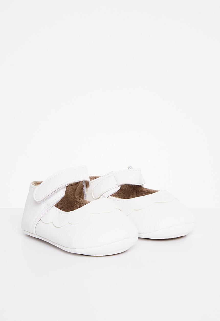Pop Candy - Baby girls pump with strap - white