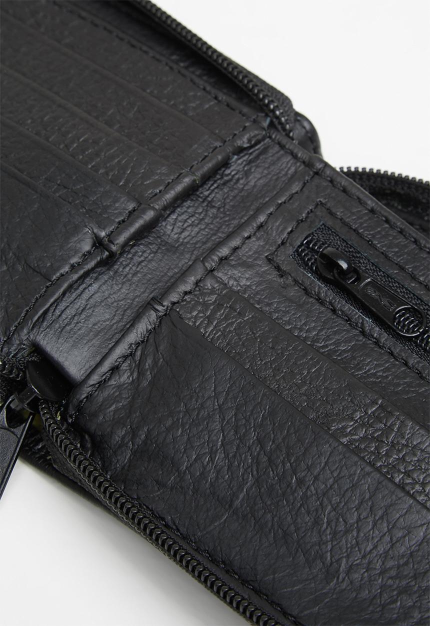 Superbalist - Tom leather zip wallet - black