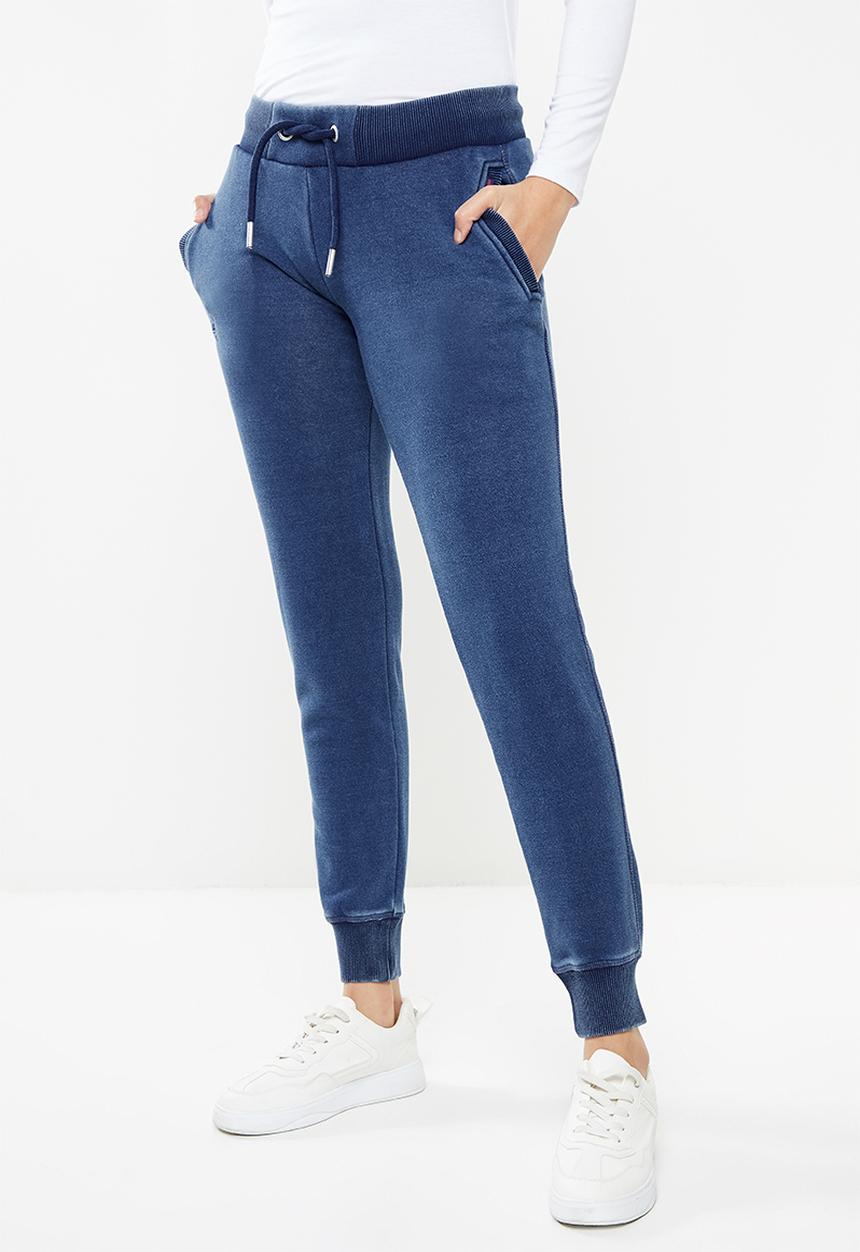 Superdry. - Vintage logo emb jogger noc - mid indigo