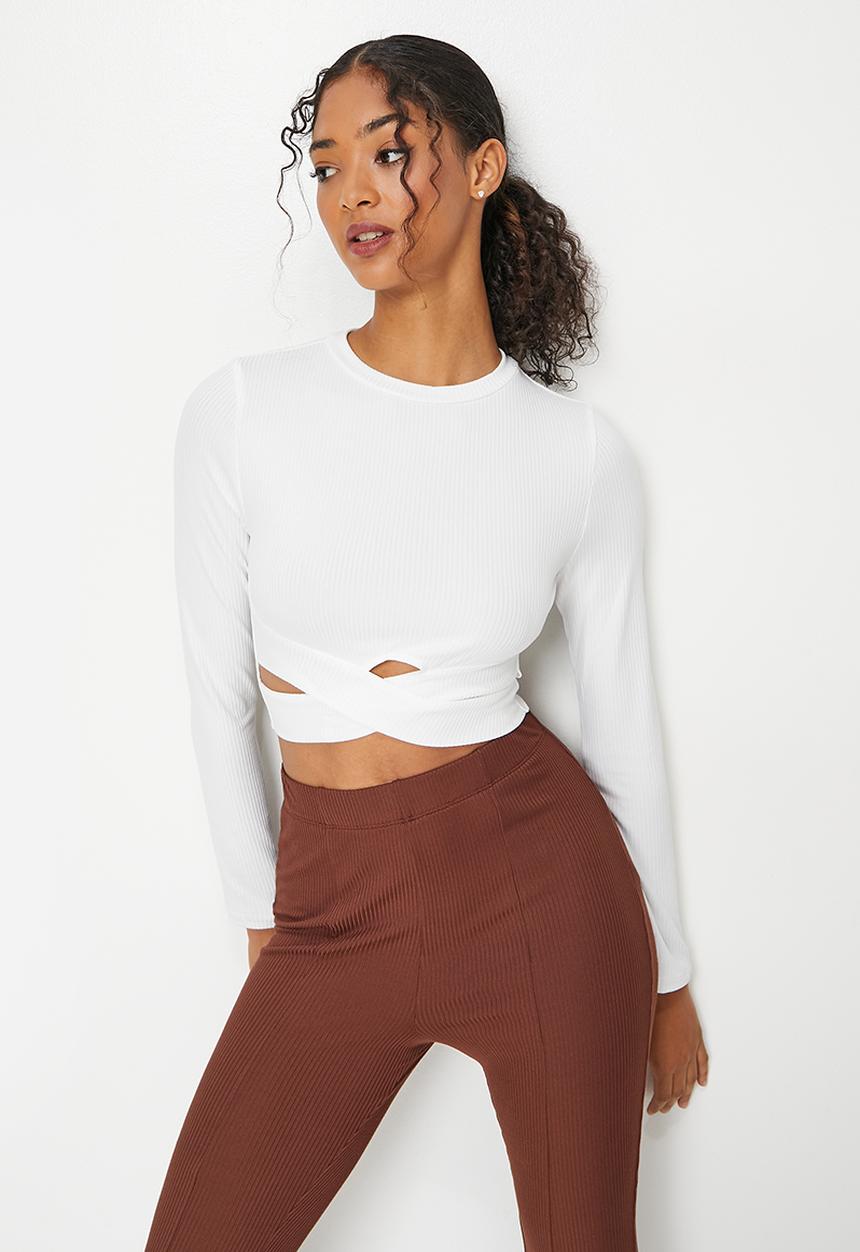 Blake - Cutout details top - milk