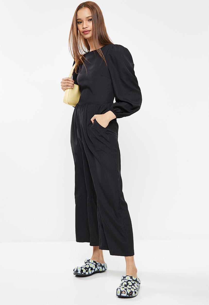 Missguided - Cross back long sleeve jumpsuit - black