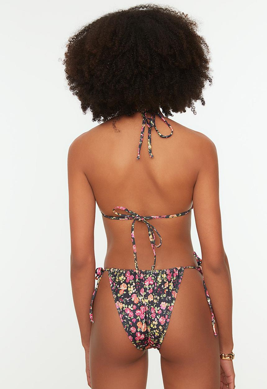 Trendyol - Floral patterned bikini set - multi