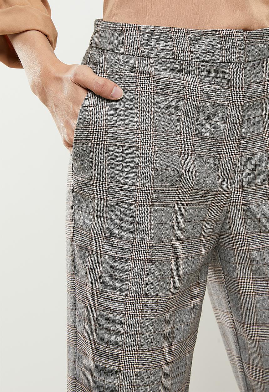 Koton - Medium rise slim fit pocket detailed trousers - brown 
