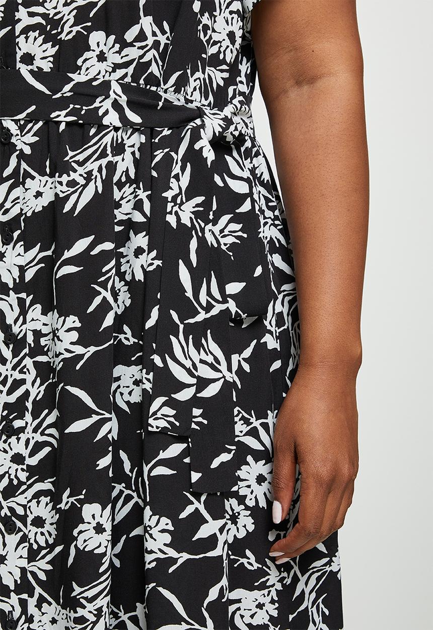 edit Plus - Mandarin collar belted a-line dress - black & white 