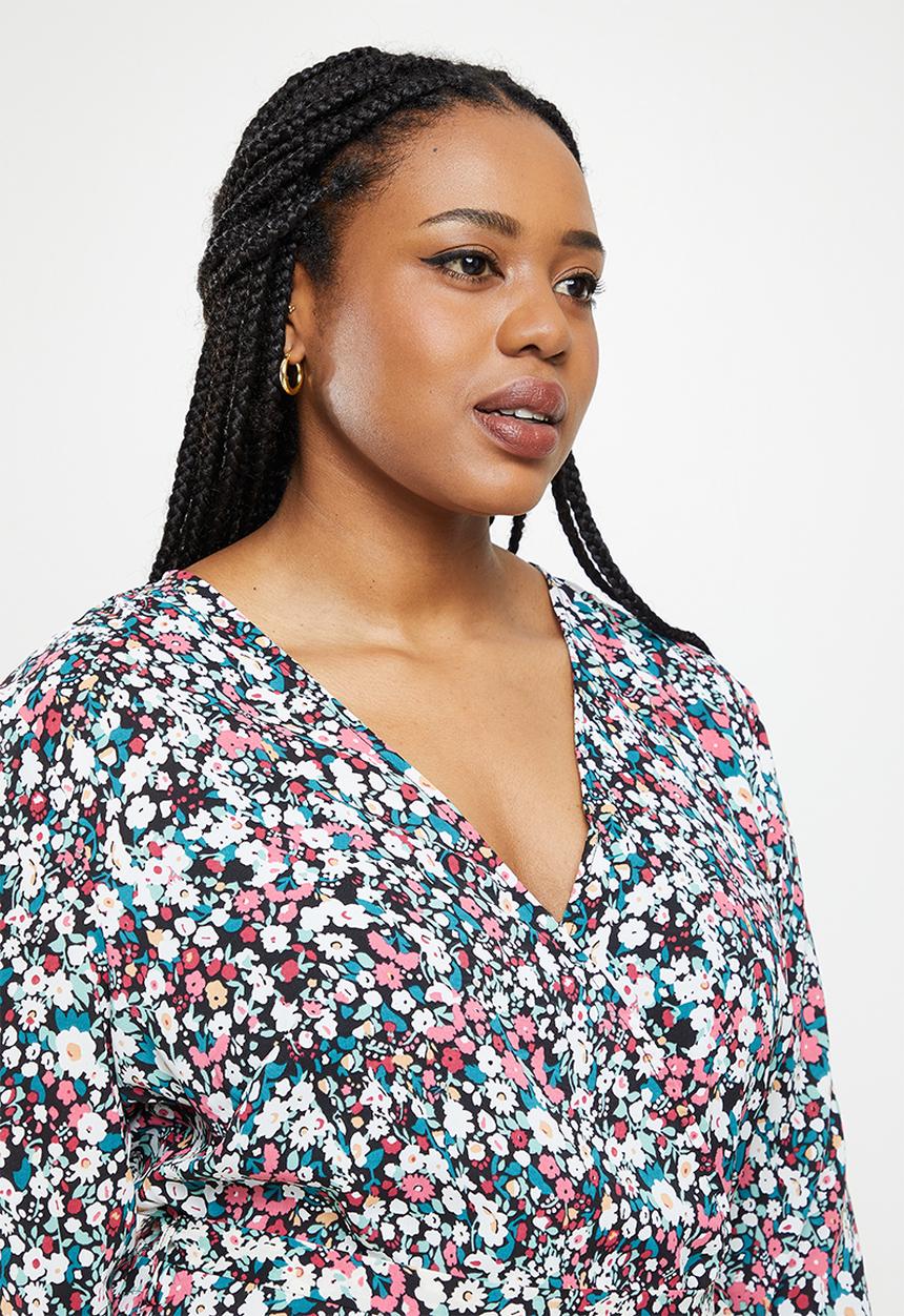 Missguided - Plus floral ruffle hem wrap tiered dress - multi