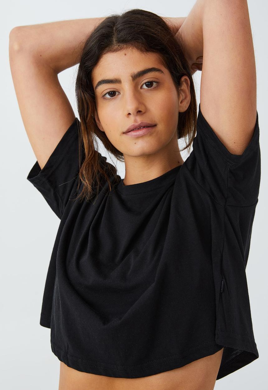 Cotton On - Relaxed active recycled T-shirt - black